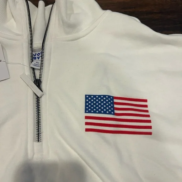 JoyLab Cropped Pullover with Flag Patch NWT - Picture 4 of 5